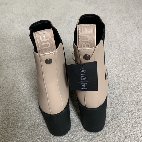 Buffalo London: Beige and Black Booties - Picture 5 of 5